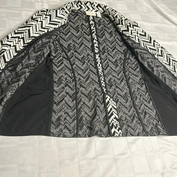 Chico chevron textured fitted one button closure blazer,
Multi media, NWOT - Picture 7 of 15